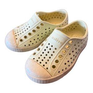 Native Jefferson Infant/Toddler Slip-On Sneakers in Pale Yellow (Size 4)